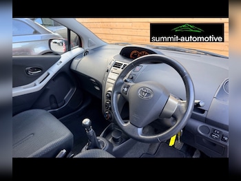 Used Toyota Yaris 2010 for sale - 76127633: Photo 4