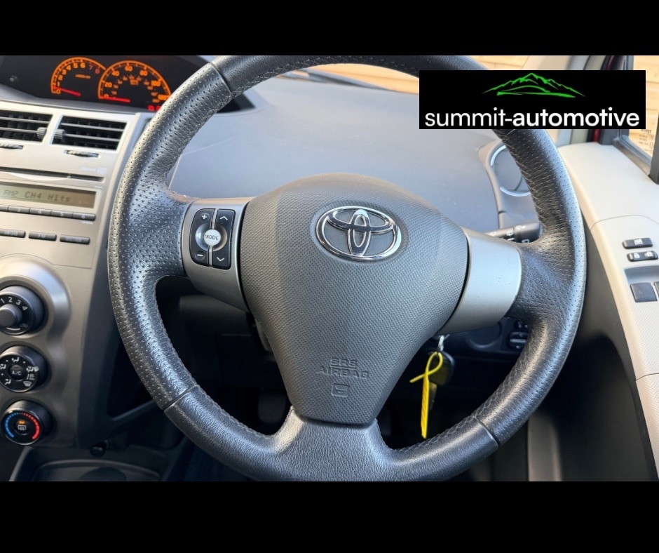 Used Toyota Yaris 2010 for sale - 76127633: Photo 8