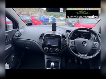 Used Renault Captur 2017 for sale - 79559172: Photo
