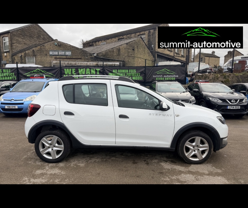 Used Dacia Sandero Stepway 2014 for sale - 77774696: Photo 11