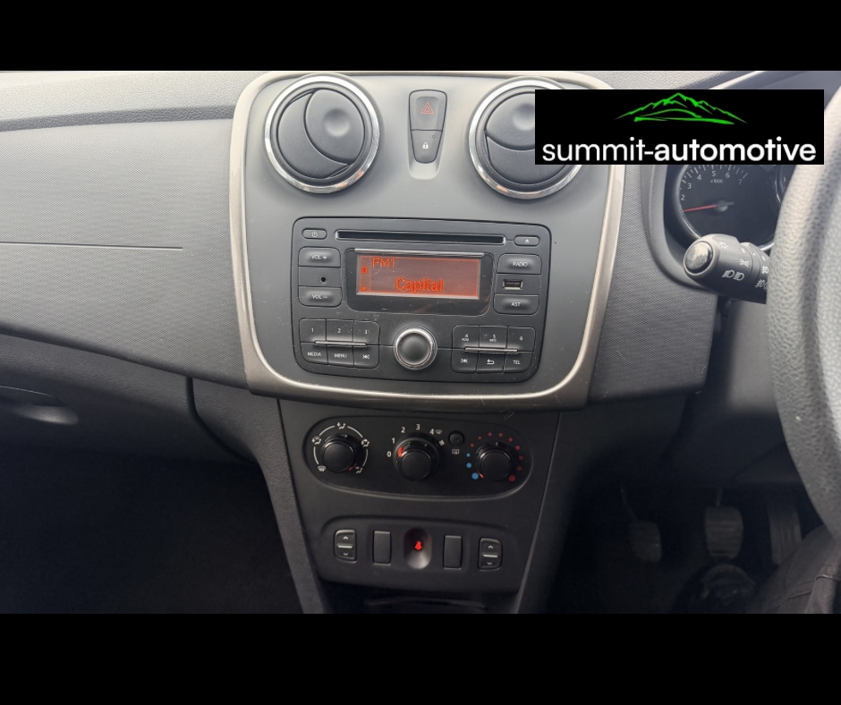 Used Dacia Sandero Stepway 2014 for sale - 77774696: Photo 15