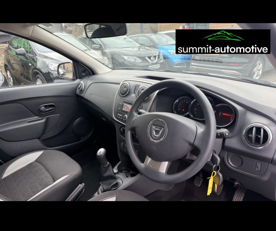 Used Dacia Sandero Stepway 2014 for sale - 77774696: Photo 2