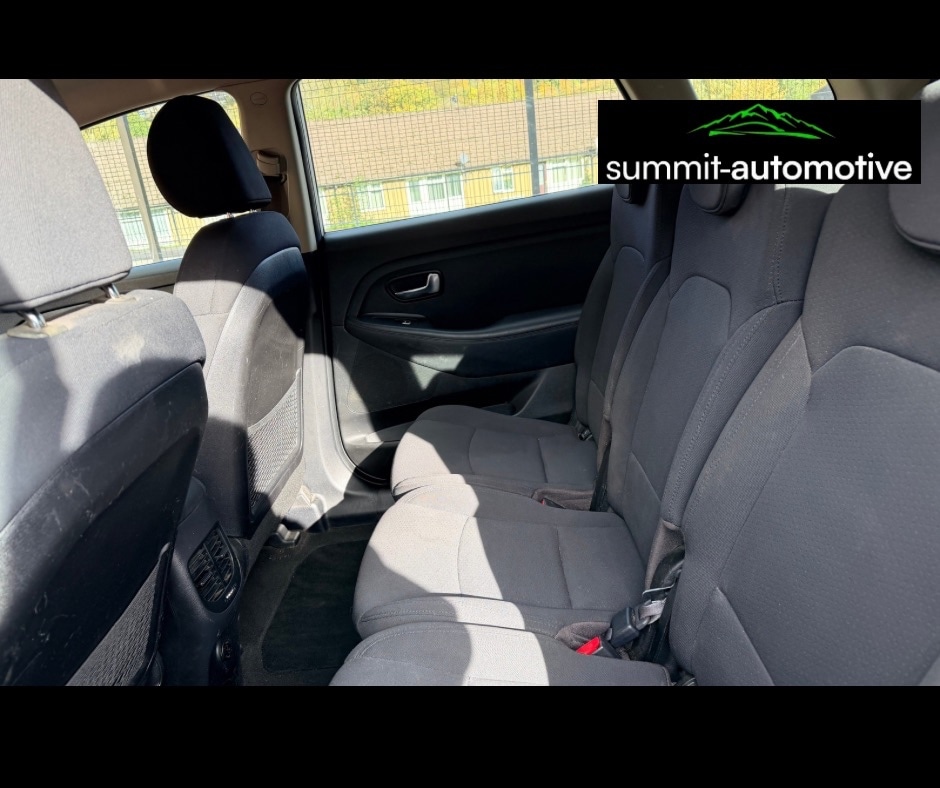 Used Kia Carens 2014 for sale - 76355010: Photo 22