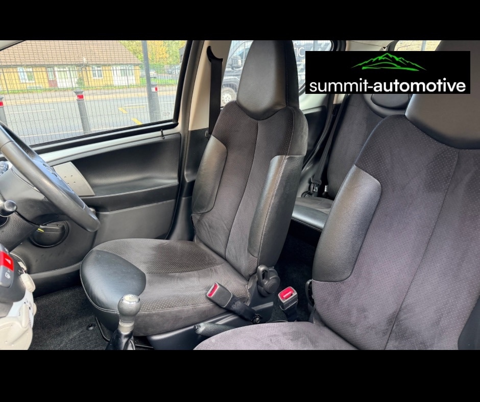Used Toyota AYGO 2012 for sale - 76355000: Photo 17