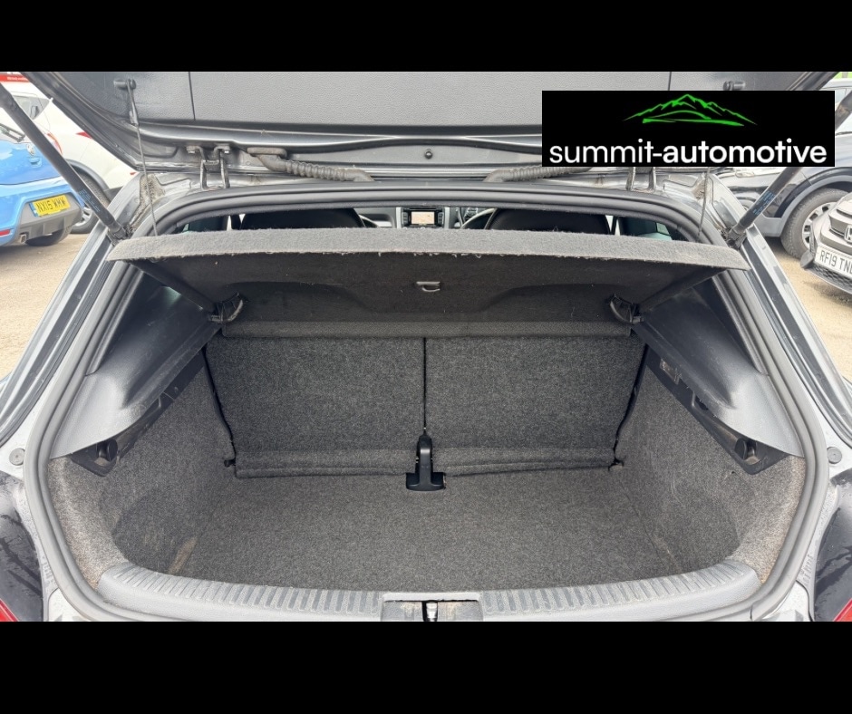 Used Volkswagen Scirocco 2013 for sale - 78178351: Photo 22