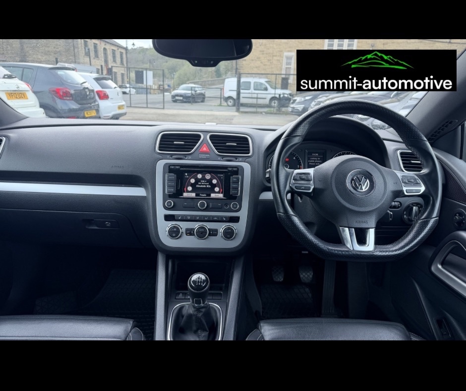 Used Volkswagen Scirocco 2013 for sale - 78178351: Photo 4