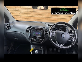 Used Renault Captur 2016 for sale - 75567795: Photo
