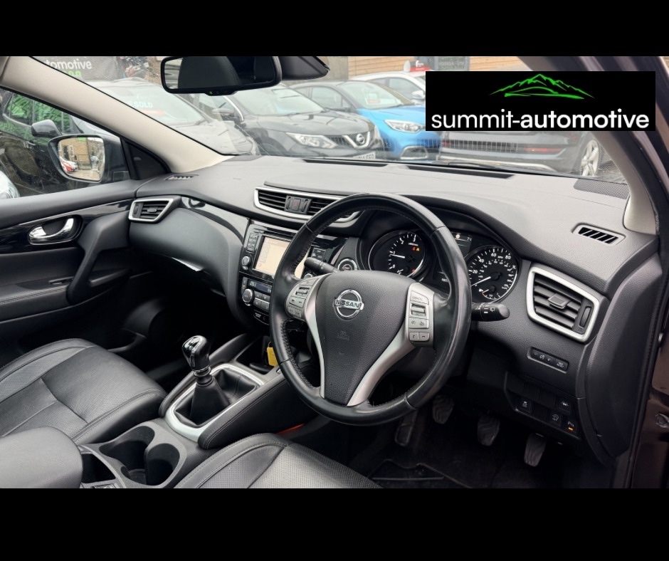 Used Nissan Qashqai 2015 for sale - 77775109: Photo 2