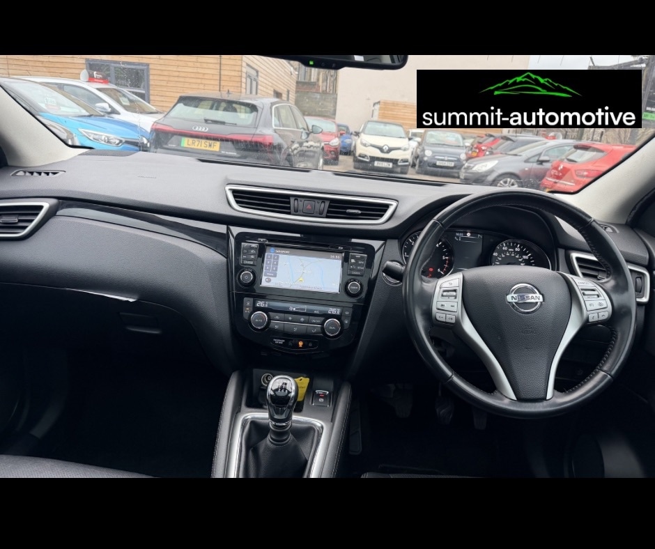 Used Nissan Qashqai 2015 for sale - 77775109: Photo 4