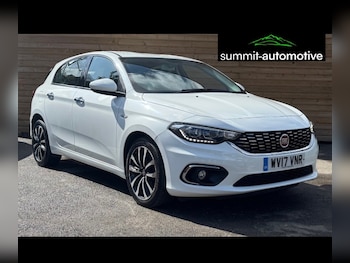 2017 (17) - 1.6 Multijet Lounge 5dr