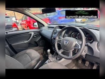 Used Dacia Duster 2017 for sale - 79735648: Photo