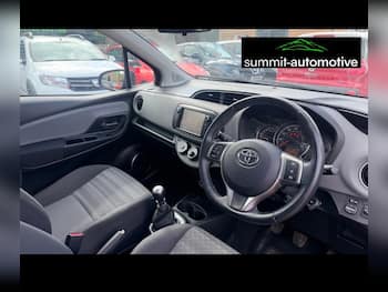 Used Toyota Yaris 2016 for sale - 79596915: Photo