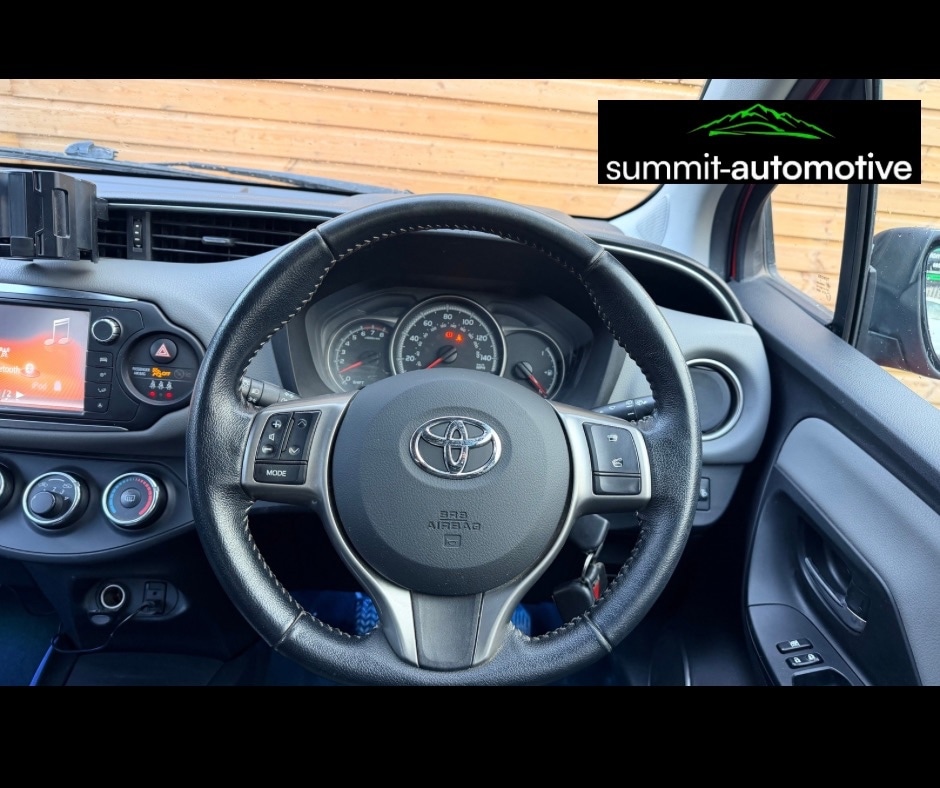 Used Toyota Yaris 2015 for sale - 76640933: Photo 4