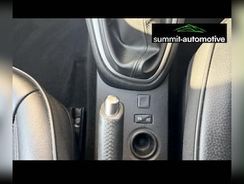 Used Renault Captur 2019 for sale - 77746306: Photo