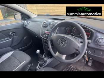 Used Dacia Sandero Stepway 2014 for sale - 74190778: Photo
