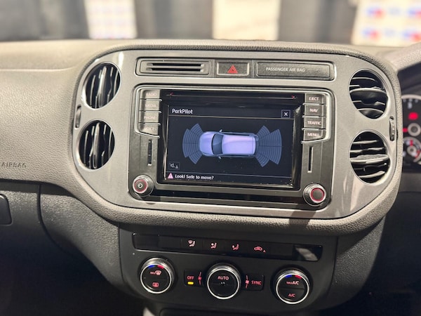 Used Volkswagen Tiguan 2015 for sale - 76120355: Photo 34