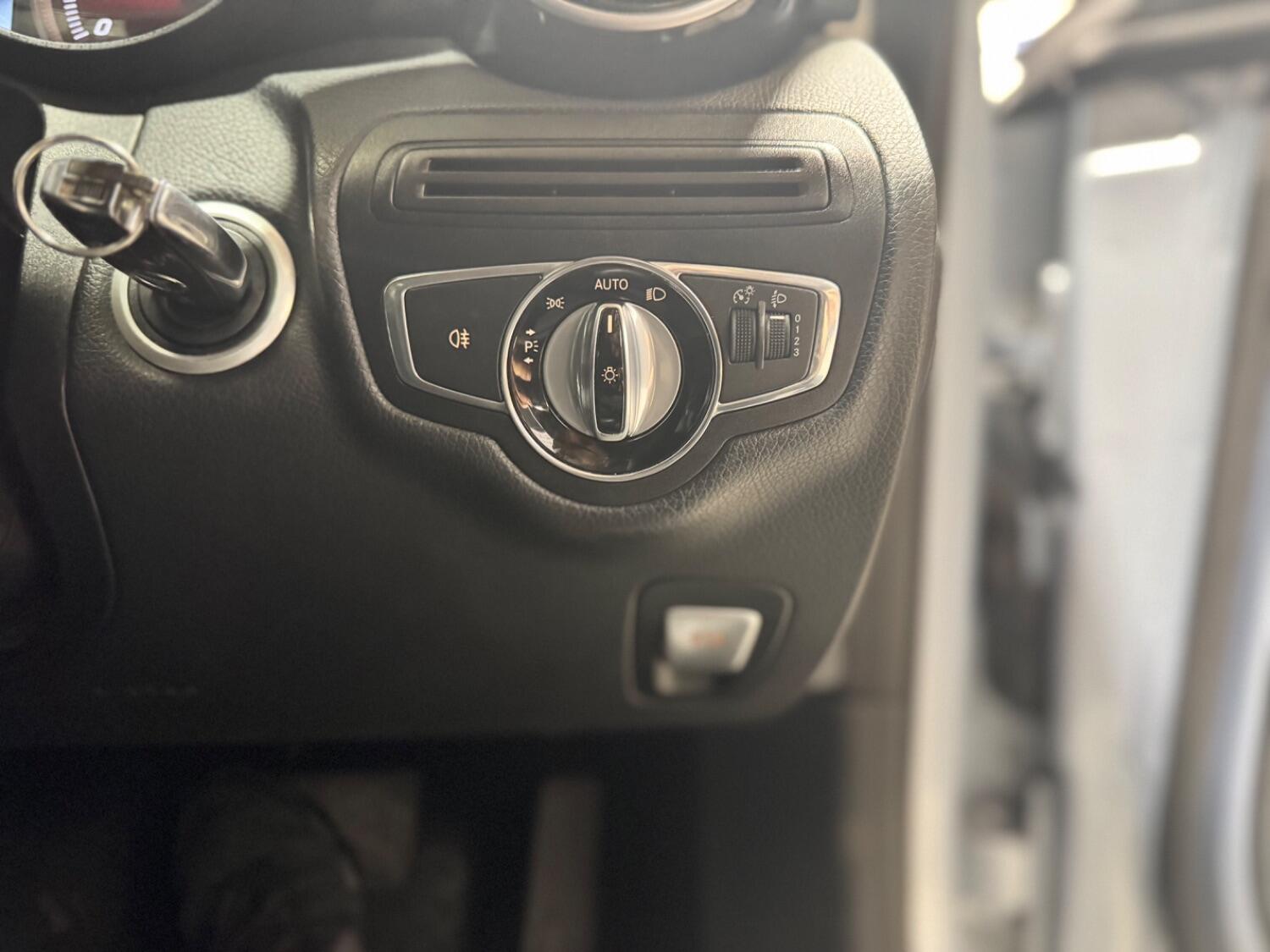 Used Mercedes-Benz C-Class 2015 for sale - 76134086: Photo 32