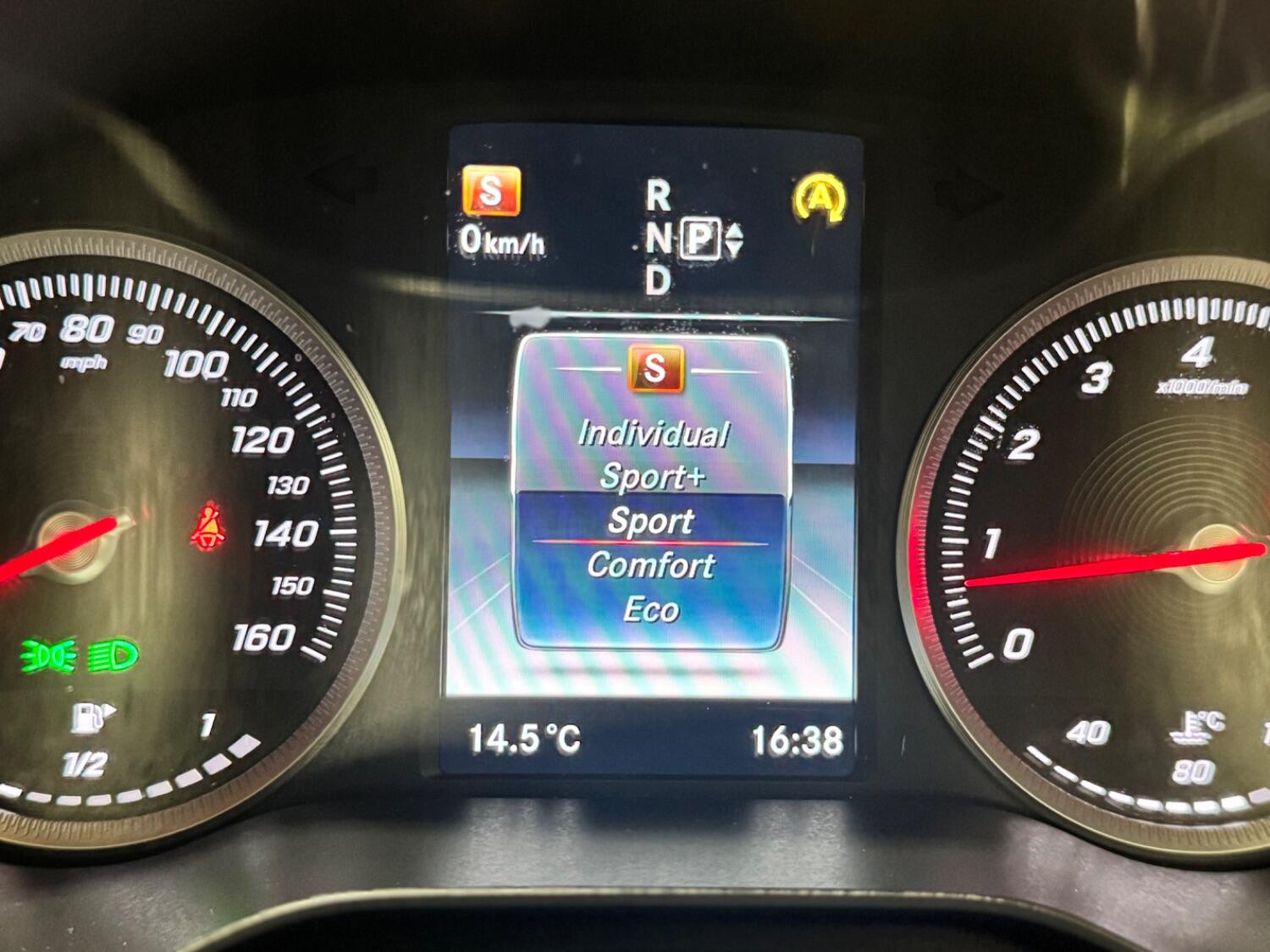 Used Mercedes-Benz C-Class 2015 for sale - 76134086: Photo 40