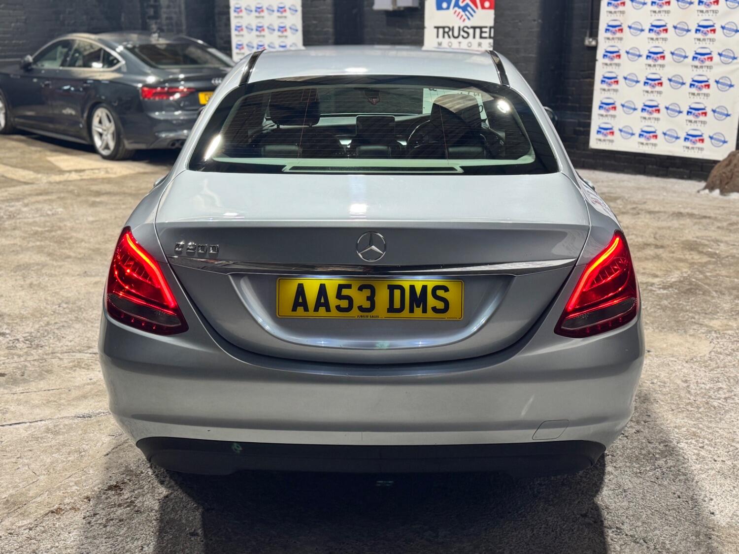 Used Mercedes-Benz C-Class 2015 for sale - 76134086: Photo 9
