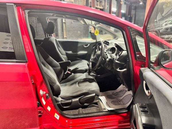 Used Honda Jazz 2009 for sale - 76198212: Photo 9