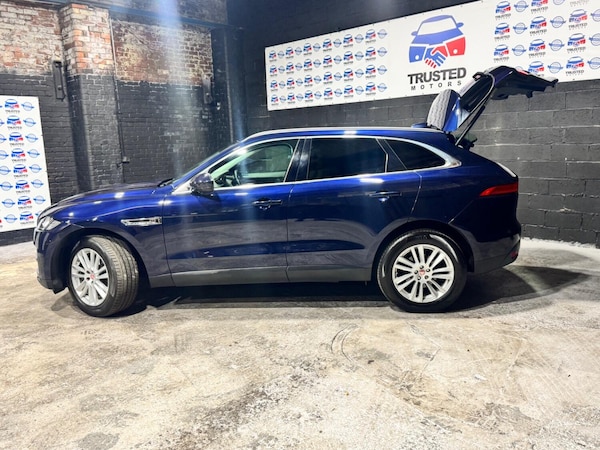 Used Jaguar F-Pace 2017 for sale - 76120303: Photo 12