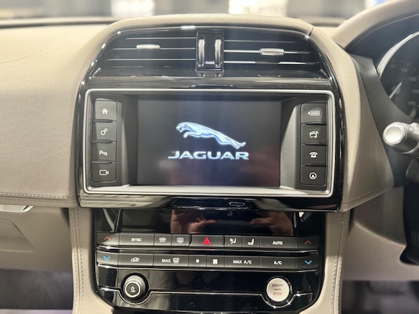 Used Jaguar F-Pace 2017 for sale - 76120303: Photo 27