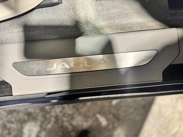 Used Jaguar F-Pace 2017 for sale - 76120303: Photo 28
