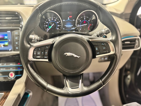 Used Jaguar F-Pace 2017 for sale - 76120303: Photo 30