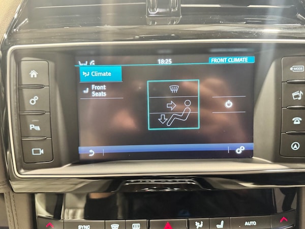 Used Jaguar F-Pace 2017 for sale - 76120303: Photo 44