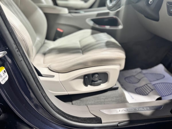 Used Jaguar F-Pace 2017 for sale - 76120303: Photo 47
