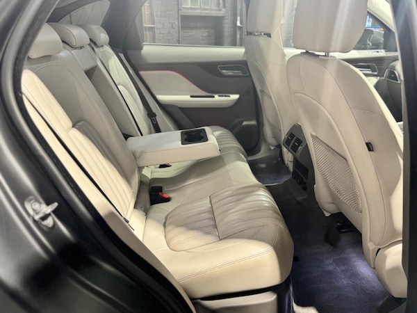Used Jaguar F-Pace 2017 for sale - 76120303: Photo 51