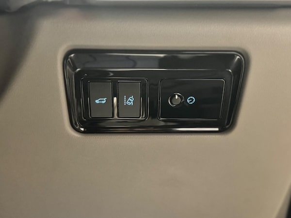 Used Jaguar F-Pace 2017 for sale - 76120303: Photo 59