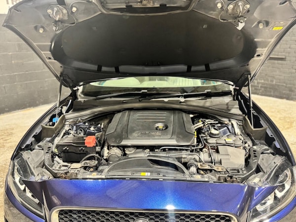 Used Jaguar F-Pace 2017 for sale - 76120303: Photo 9