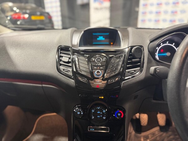 Used Ford Fiesta 2015 for sale - 75399523: Photo 22
