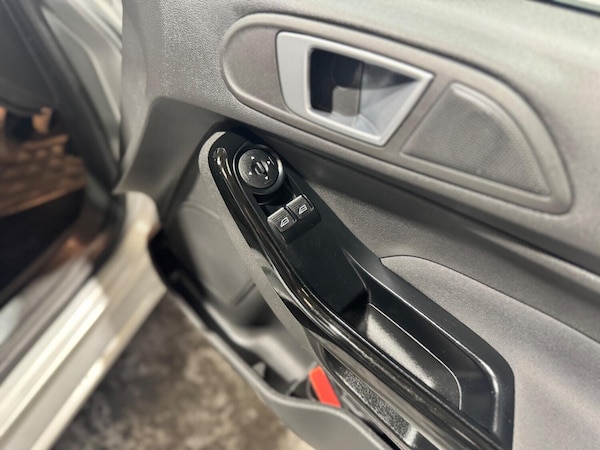 Used Ford Fiesta 2015 for sale - 75399523: Photo 30