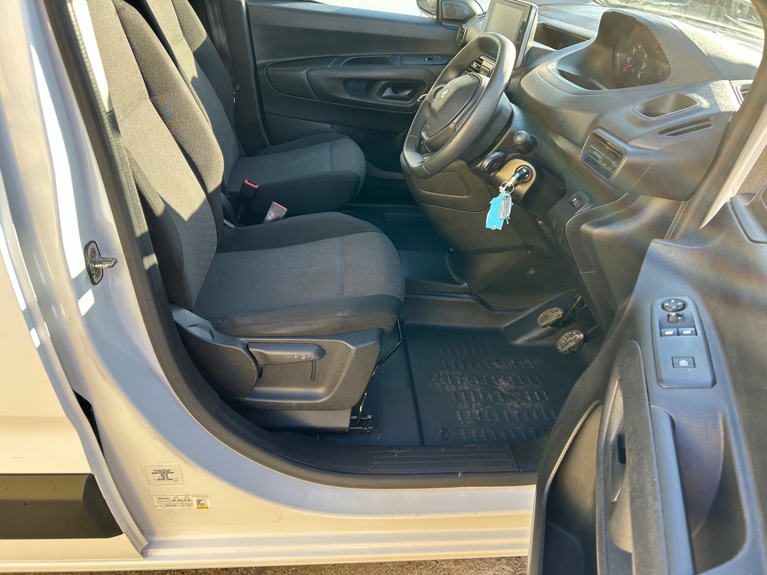 Used Peugeot Partner 2021 for sale - 76706662: Photo 11