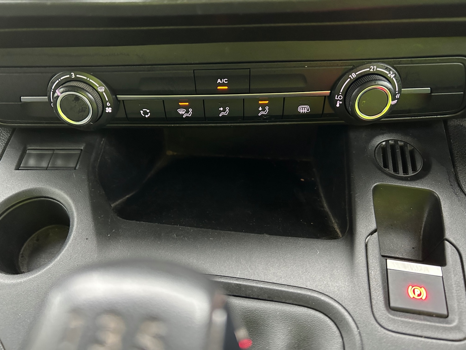 Used Peugeot Partner 2020 for sale - 77135719: Photo 13