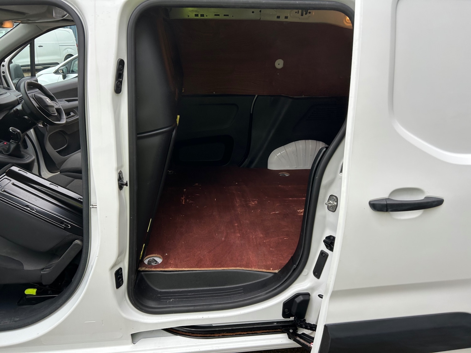 Used Peugeot Partner 2020 for sale - 77135719: Photo 17