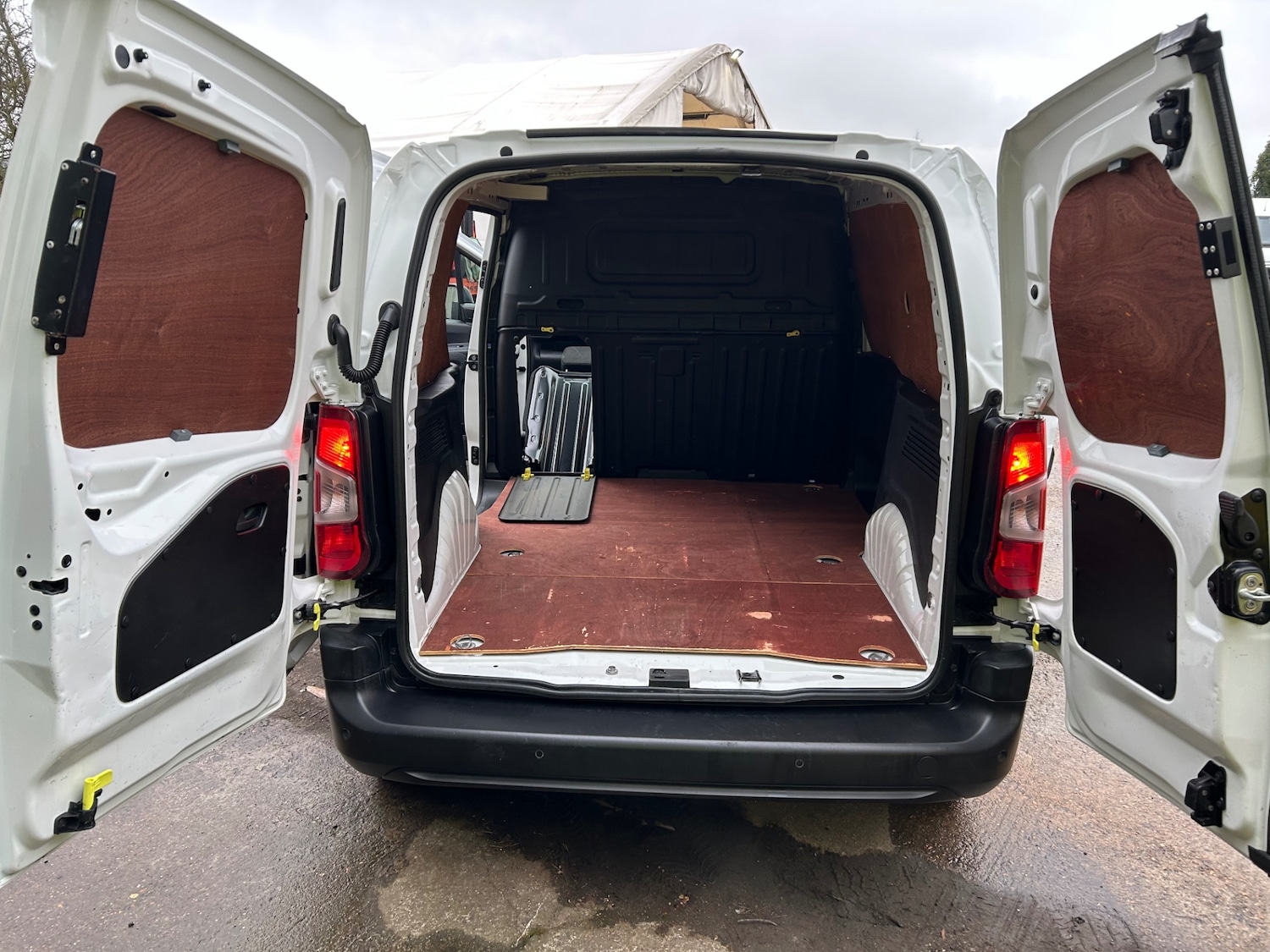 Used Peugeot Partner 2020 for sale - 77135719: Photo 19