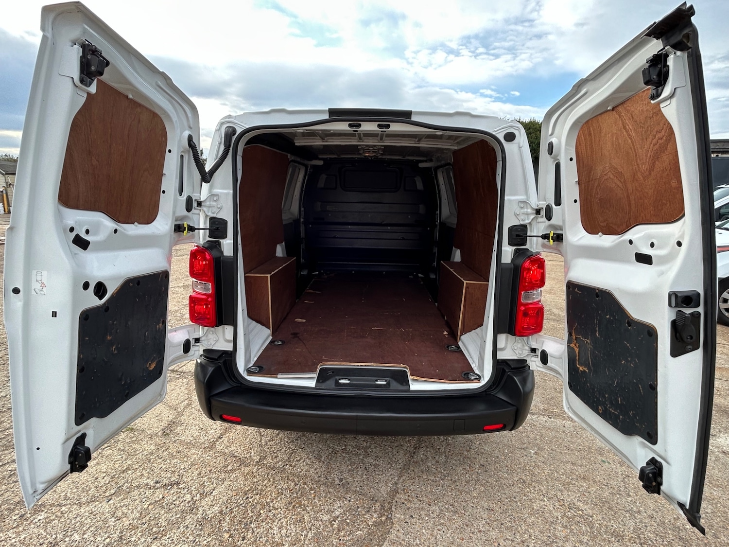 Used Vauxhall Vivaro 2020 for sale - 76477190: Photo 21