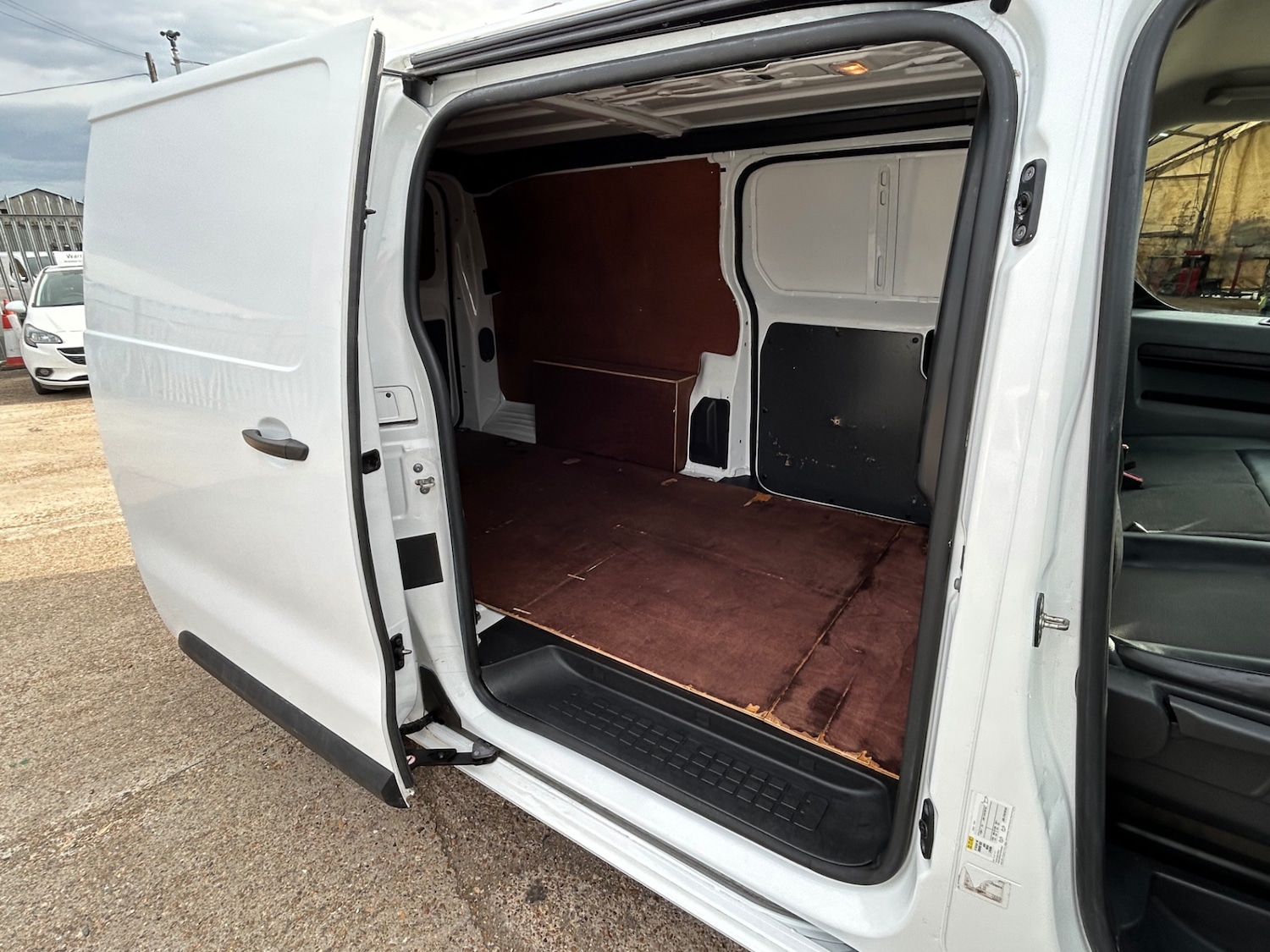 Used Vauxhall Vivaro 2020 for sale - 76477190: Photo 23