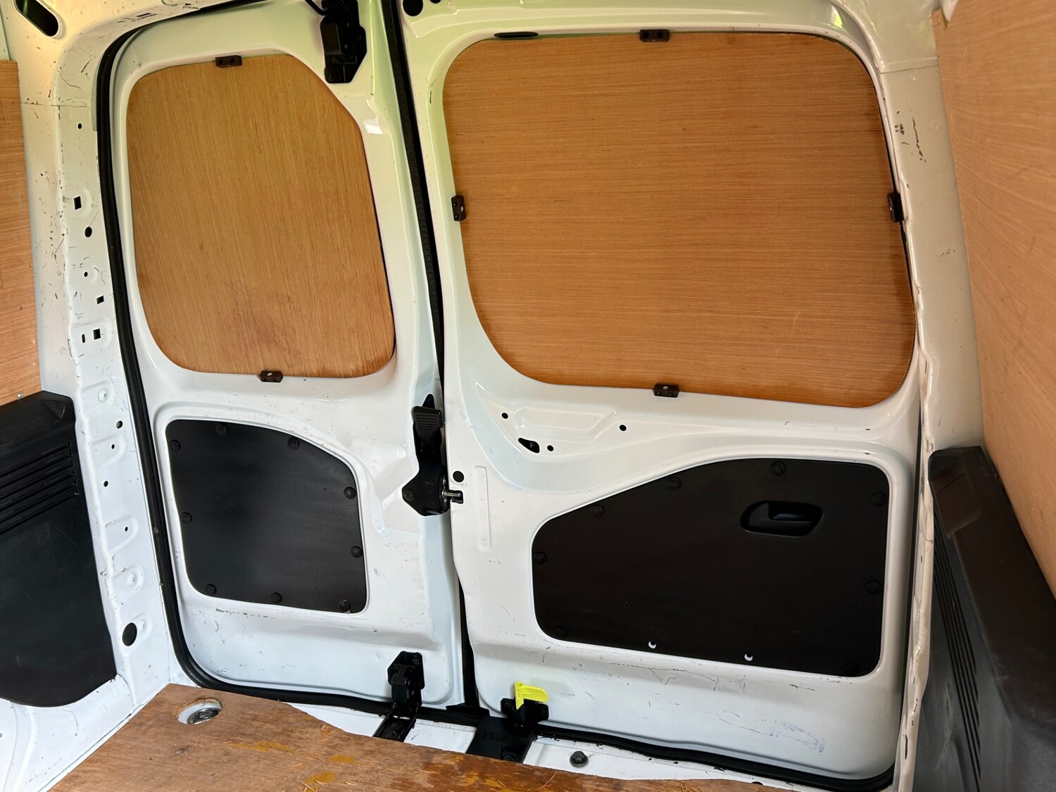 Used Peugeot Partner 2020 for sale - 77916063: Photo 19