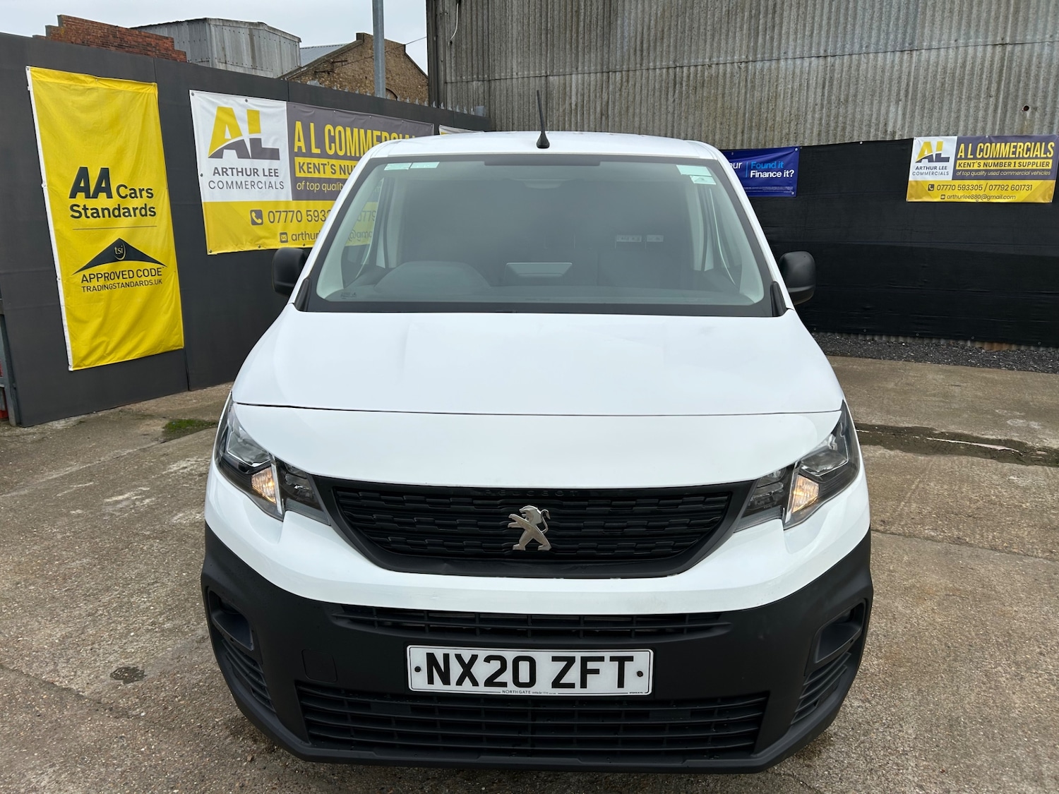 Used Peugeot Partner 2020 for sale - 77916063: Photo 2