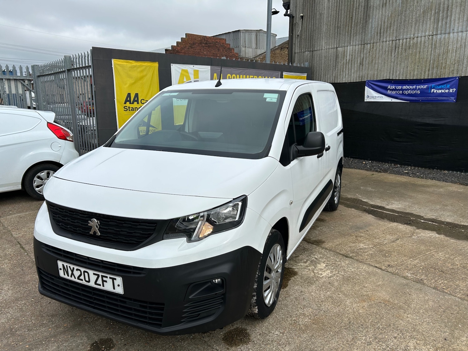 Used Peugeot Partner 2020 for sale - 77916063: Photo 3