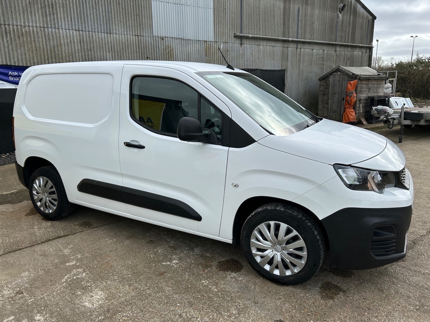 Used Peugeot Partner 2020 for sale - 77916063: Photo 6