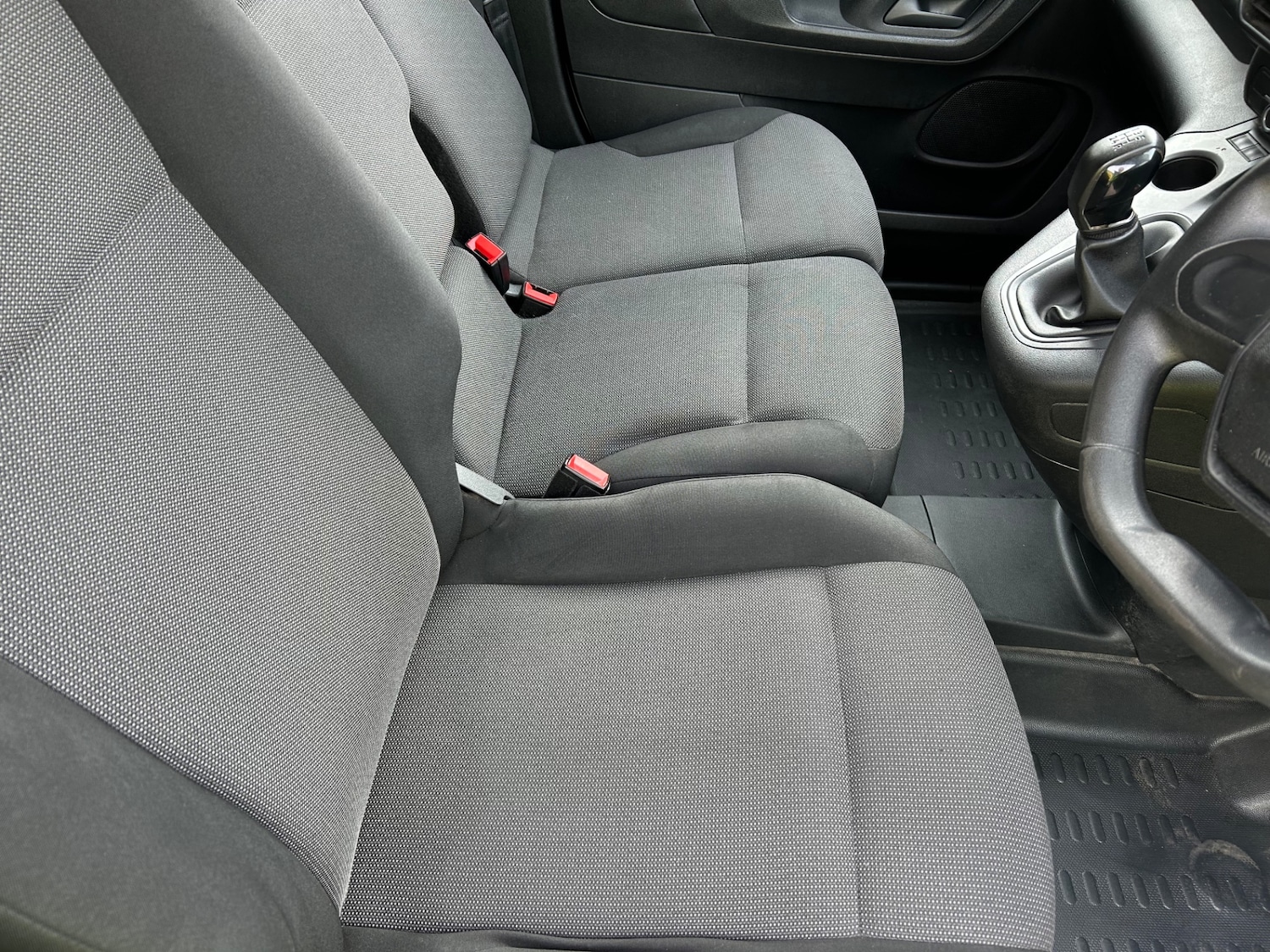 Used Peugeot Partner 2020 for sale - 77916063: Photo 9