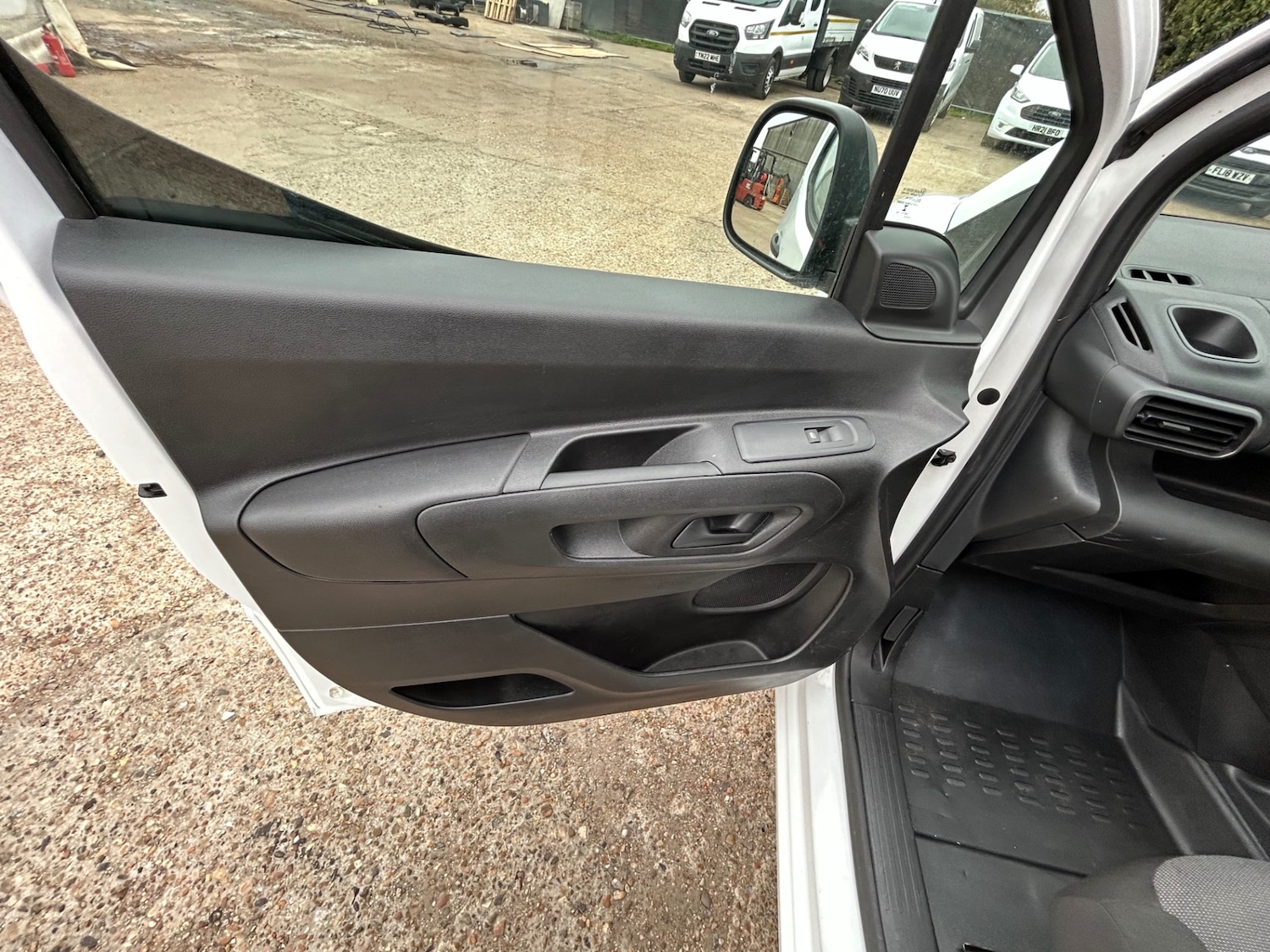 Used Peugeot Partner 2021 for sale - 76232145: Photo 15