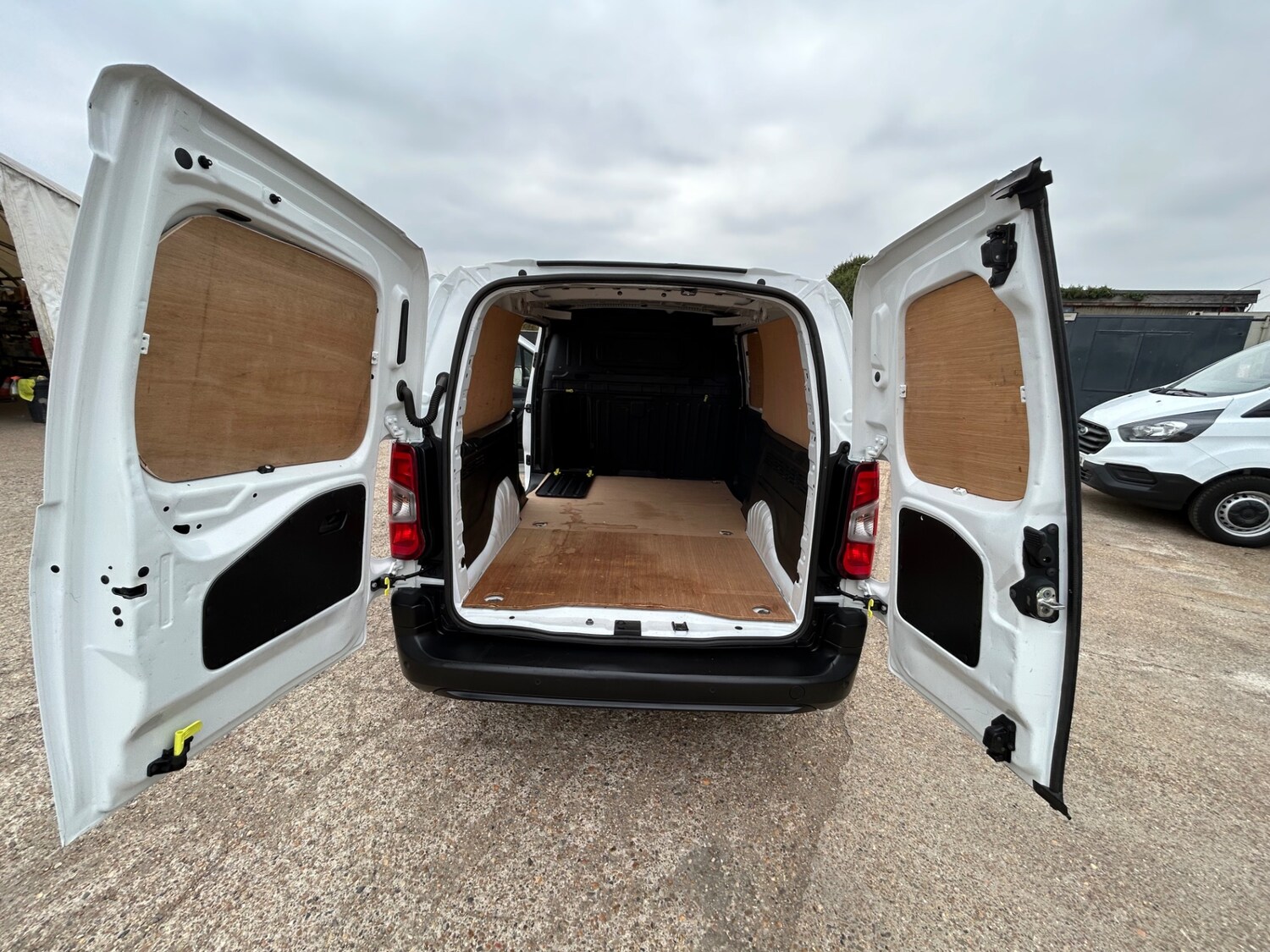 Used Peugeot Partner 2021 for sale - 76232145: Photo 19