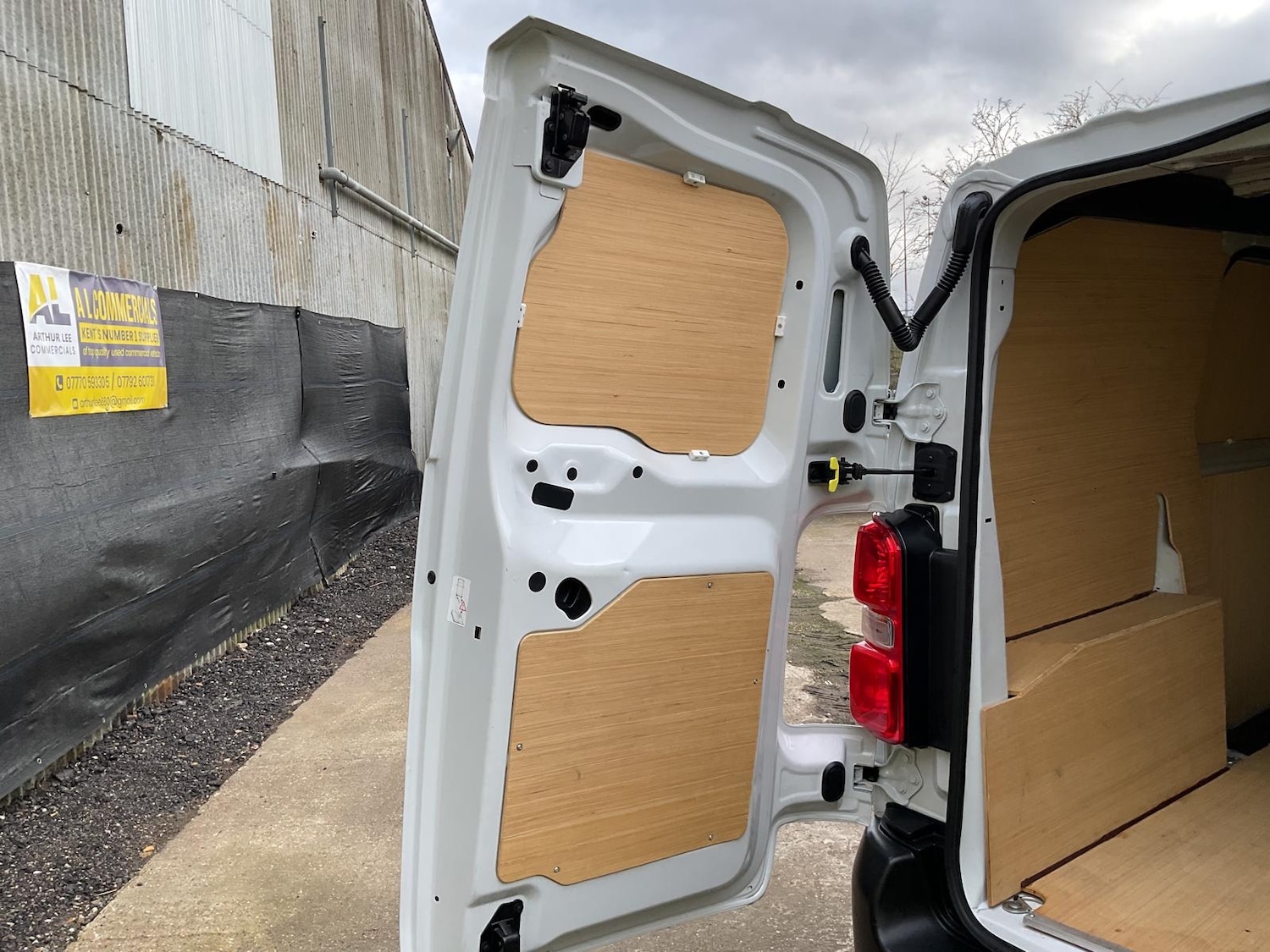 Used Vauxhall Vivaro 2023 for sale - 77916186: Photo 10