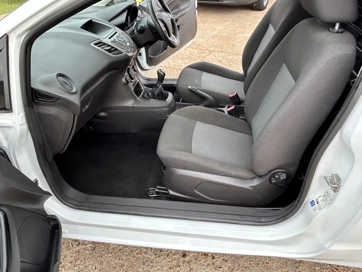 Used Ford Fiesta 2016 for sale - 76299032: Photo 13